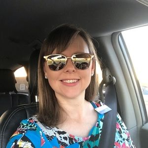 Meet your Posher, Dana